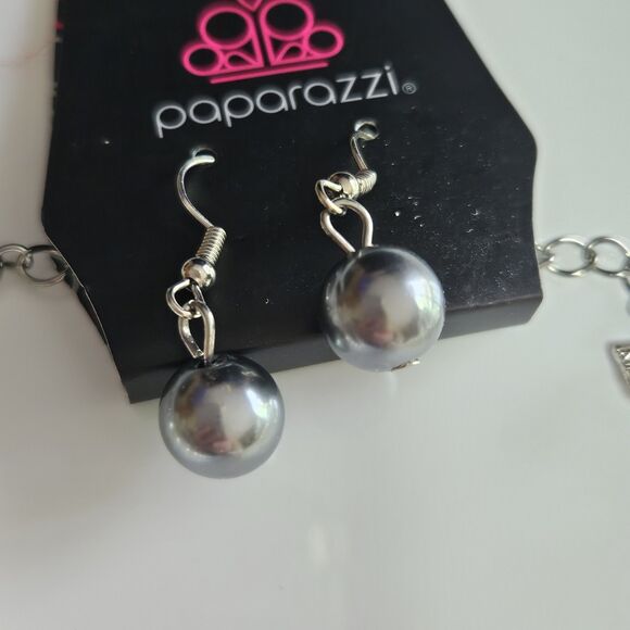 *Sale* Paparazzi layered Faux Pearl Necklace Chunky Necklace Earrings 20-23" - Picture 3 of 13